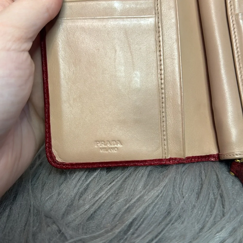 PRADA - Rare Compact Wallet - Picture 11 of 13
